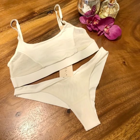 Mayna Intimate Set - Picture 2 of 4